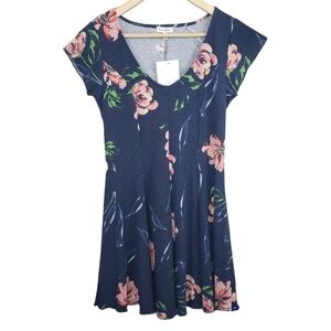 LOVE, FIRE Shortsleeve Floral Mini Dress Size M